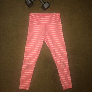 Kiava Striped Capri Legging! 💪🏼